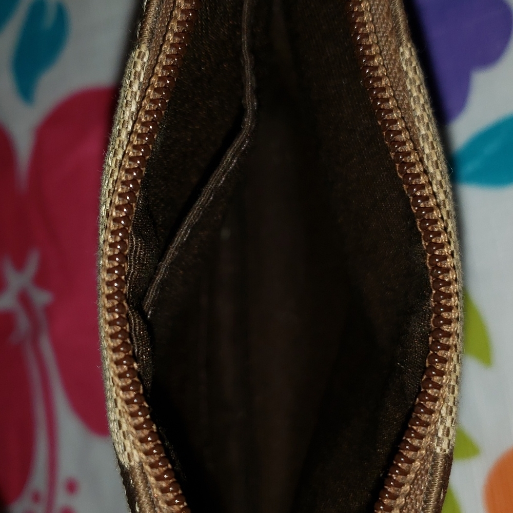 Coach Signature C Small Wristlet - Picture 5 of 7